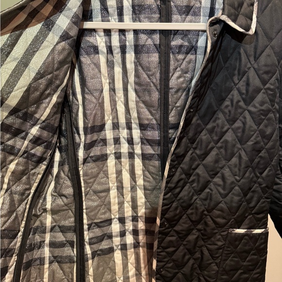 Diamond Quilted Classic Burberry Jacket with Silver Shimmer - Picture 3 of 5